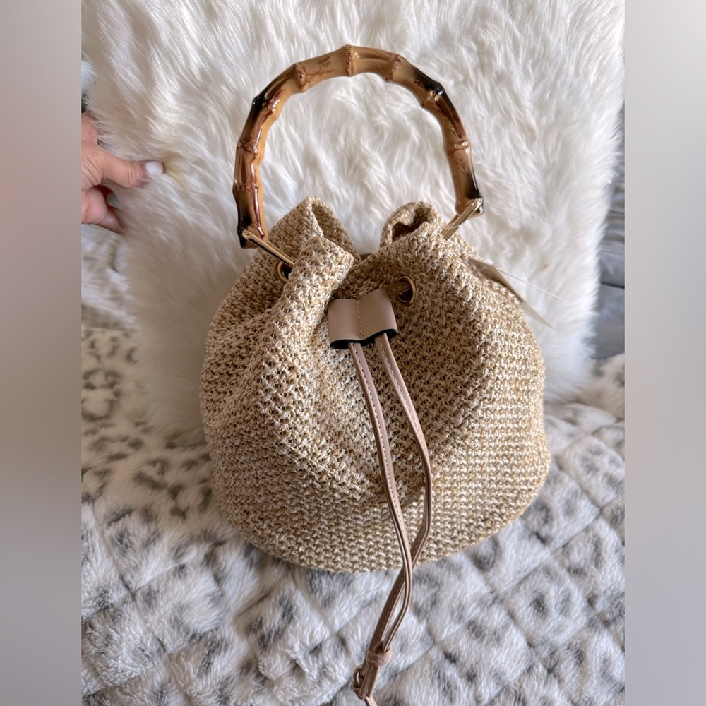 Adorable Straw Buquet Bag